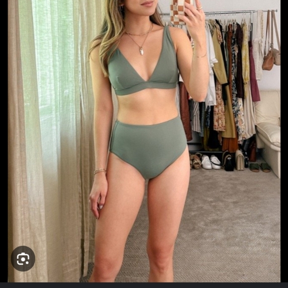 Everlane Other - Everlane The Renew Plunge Triangle Bikini Top
